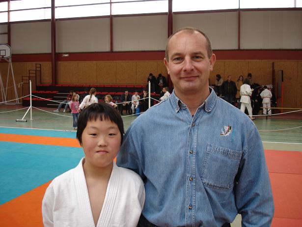 Julien MALLON, du Judo Club Guisard en compagnie d'Eric De Fru